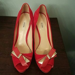 Guess suede and gold platform pump (worn once)