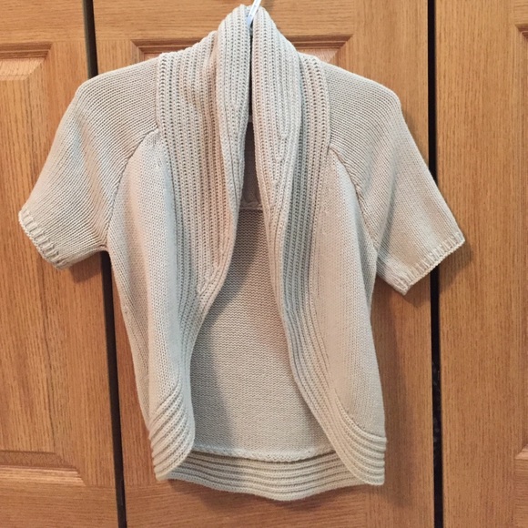 Short sleeve Express shrug