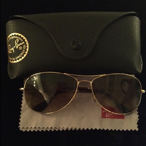 Classic Ray Ban Aviators!