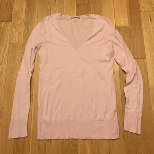 Gap lilac v-neck sweater