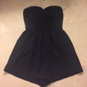 Black Bar III Sweetheart Neck Rhomper