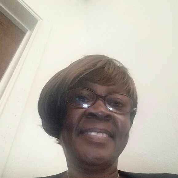 Meet your Posher, Shirley - Picture 1 of 1