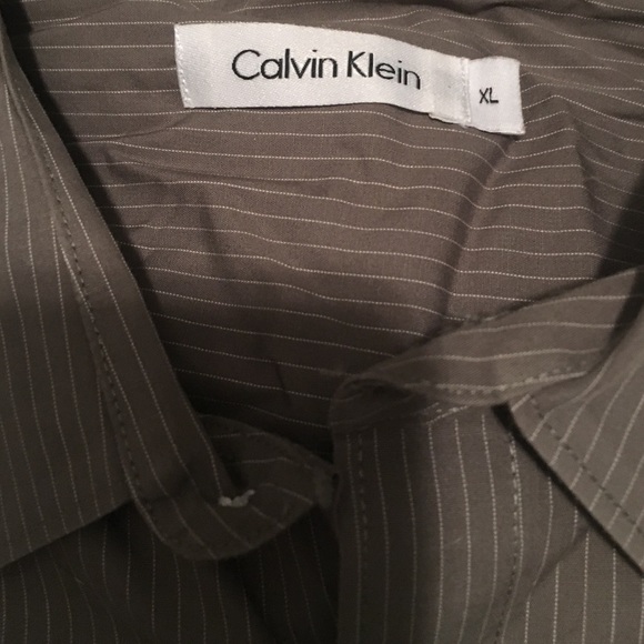 Men's Calvin Klein brown button up - Picture 2 of 2