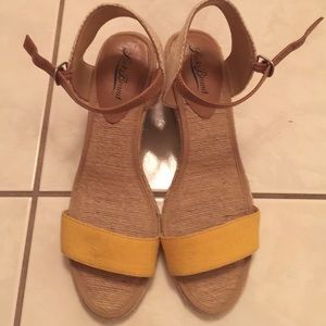 Brand new lucky brand wedge sandal!