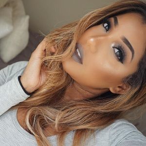 MEET YOUR POSHER! ❤️