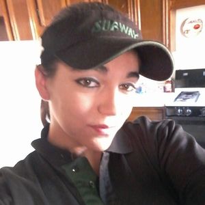 Meet your Posher, Lea