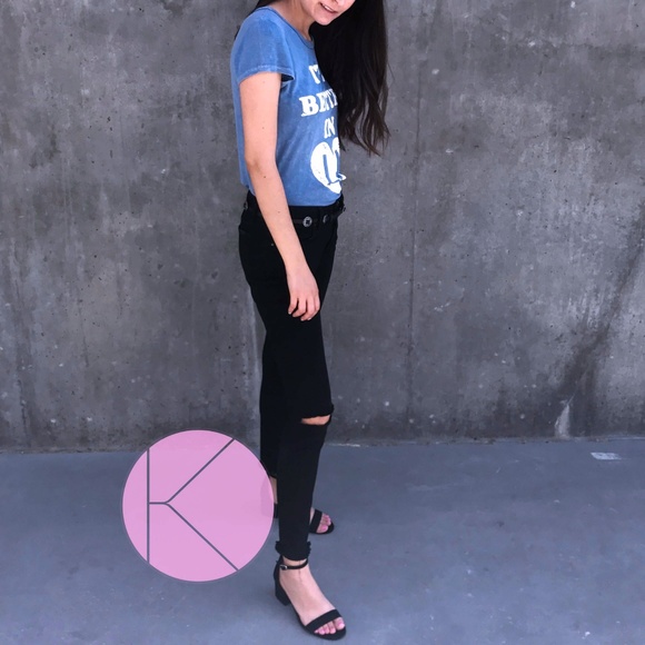 NWT It's Better in LA Graphic Tee T-shirt - Picture 2 of 5