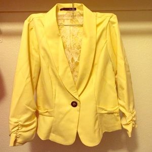 Yellow blazer