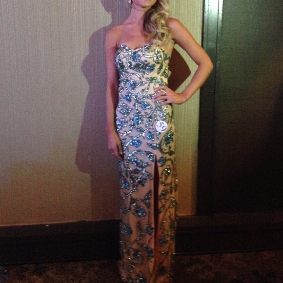 Pageant dress