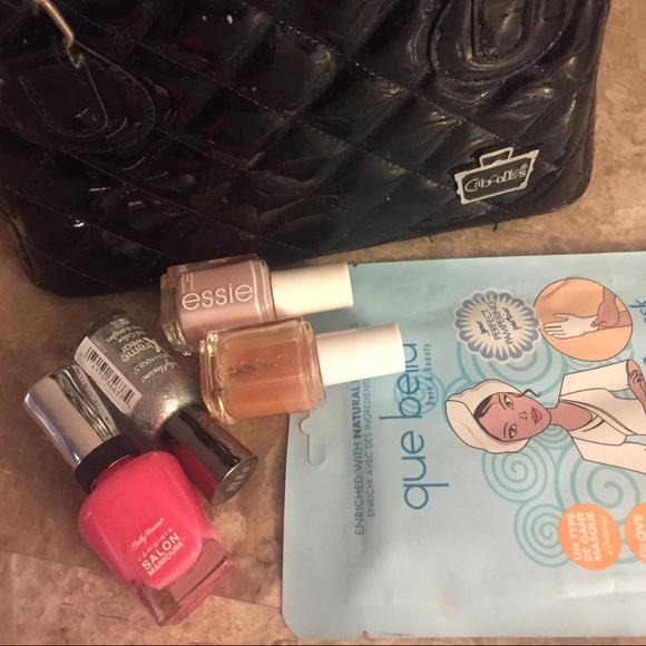 Caboodle case nail polish & care bundle