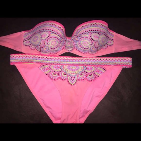 Victoria Secret coral design bikini!