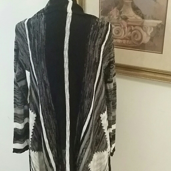 Brand New high low Aztec Fringe Cardigan. - Picture 3 of 4