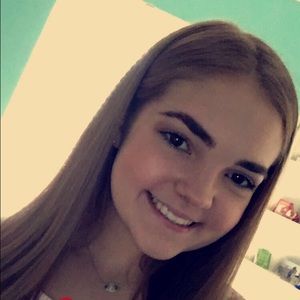 Meet your Posher, Caroline