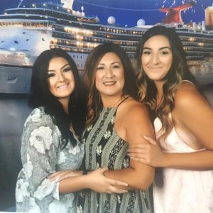 Meet your Posher, Cynthia