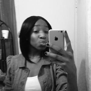 Meet your Posher, Shaunekia