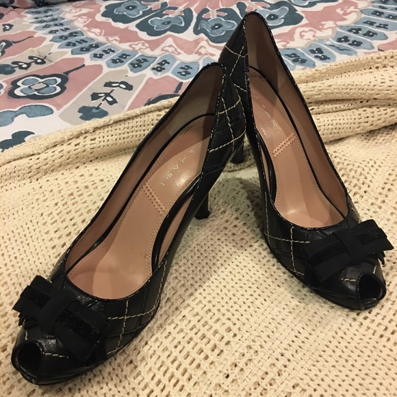 Tahari peep toe heels