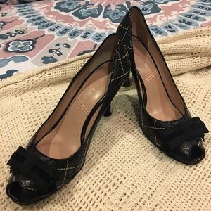 Tahari peep toe heels