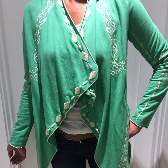BOHO EMBROIDERED WRAP - Picture 3 of 5