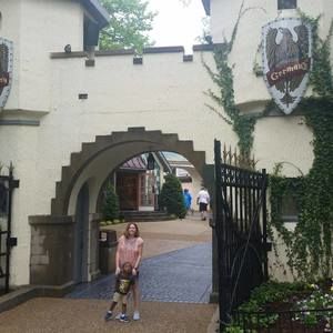 Meet your Posher, Melissa