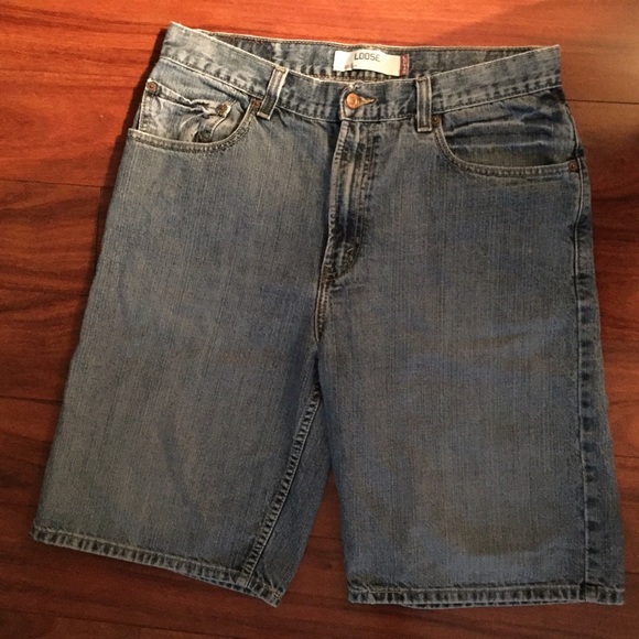 LEVI STRAUSS & CO