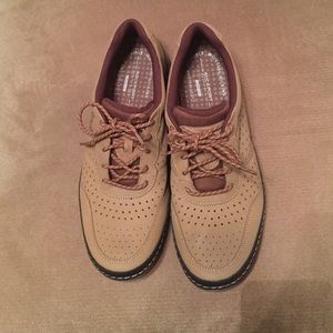 Rockport Tan Sneaker