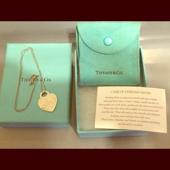 Tiffany & Co MOM Sterling heart necklace w/box