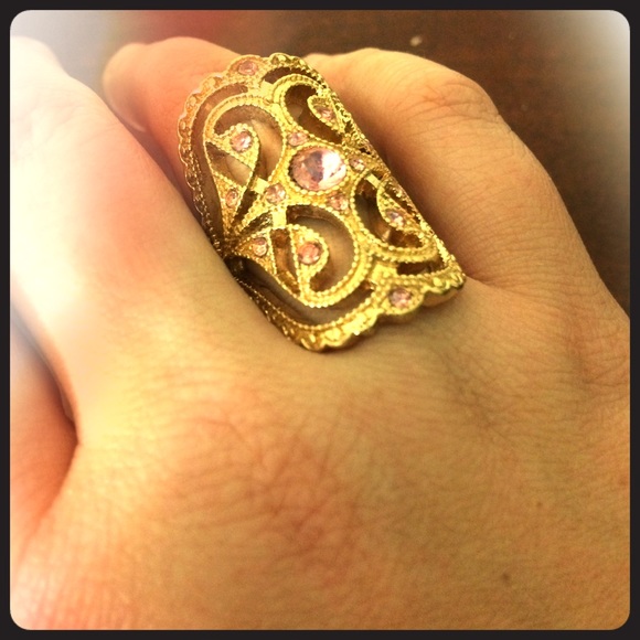 SALE: Vintage glam ring in size 8 pink and gold