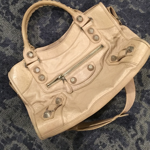 Extra pictures of baleniaga giant city