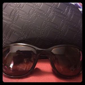 Polarized Oakley's w/case.