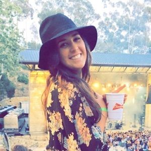 Meet your Posher, Leah