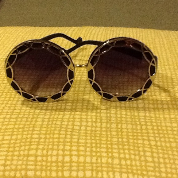 Sunglasses - Picture 1 of 1