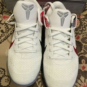 Kobe XI Size 10.5 4th Of July