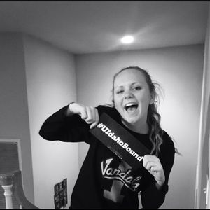 Meet your Posher, Alyssa