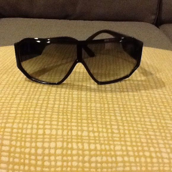 Sunglasses - Picture 1 of 1