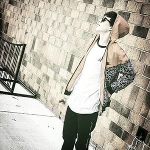 Meet your Posher, Levi