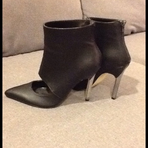 Shoes - Picture 1 of 1