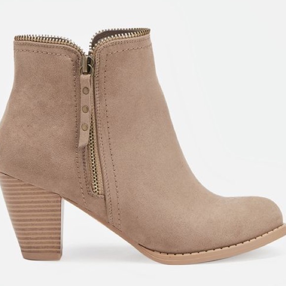 Justfab Rayleene ankle boots in taupe