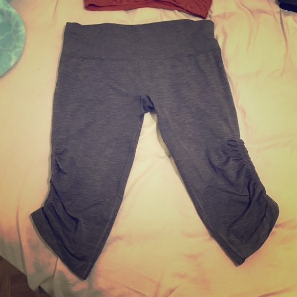 Lululemon crop leggings