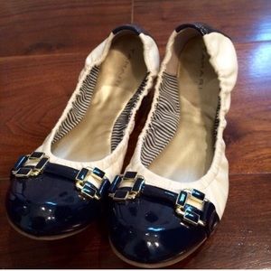 Tahari navy and ivory Gloria Flats-8 1/2