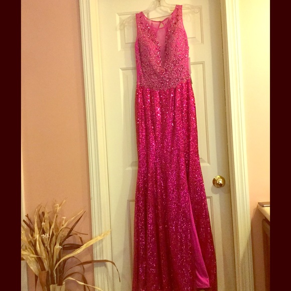 prom/wedding dress