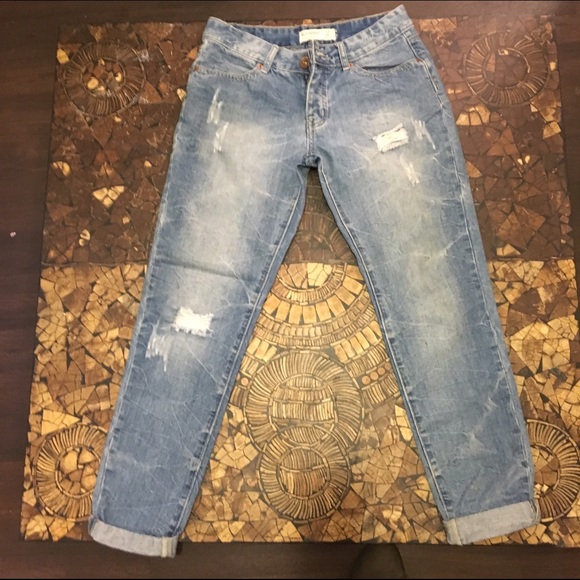 Boyfriend jeans ripped size 4 from cotton on.