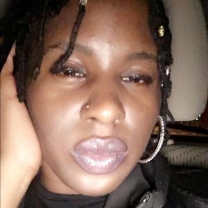 Meet your Posher, Lala