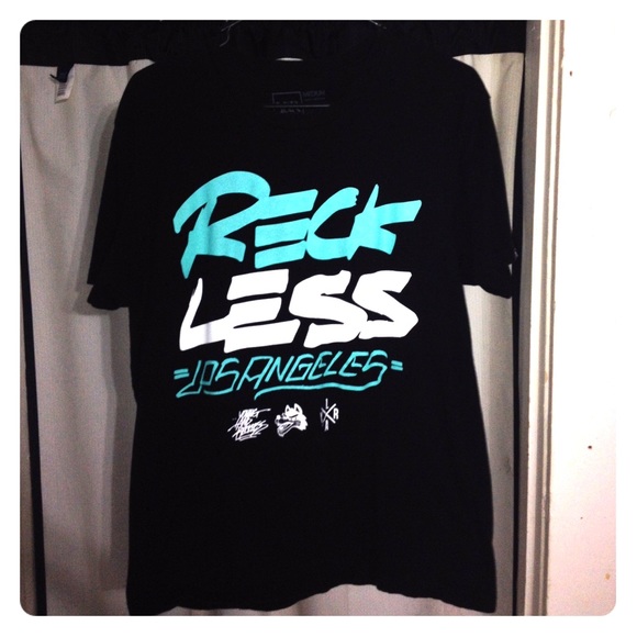 2 Tshirts! Young & Reckless and Crooks & Castls