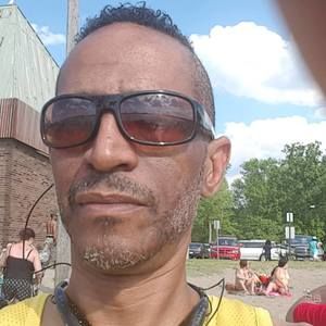 Meet your Posher, Pierre