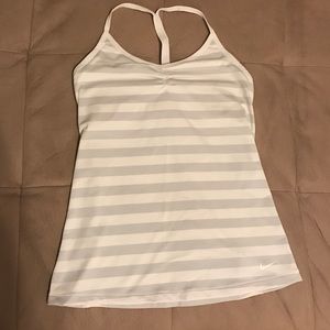 Nike Dri-fit Tanktop with shelf bra