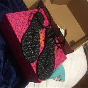 Tory burch quilt sandals