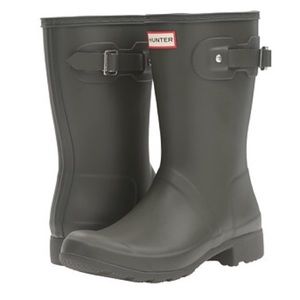 Hunter original short dark olive boots size 8