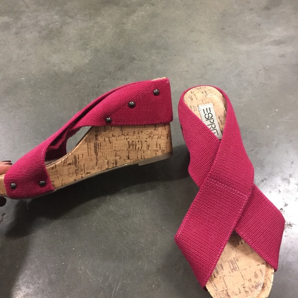Women's pink wedge sandal