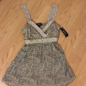 Beautiful blouse!!!! B-Wear green/brown/beige