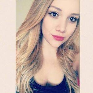 Meet your Posher, Annalicia